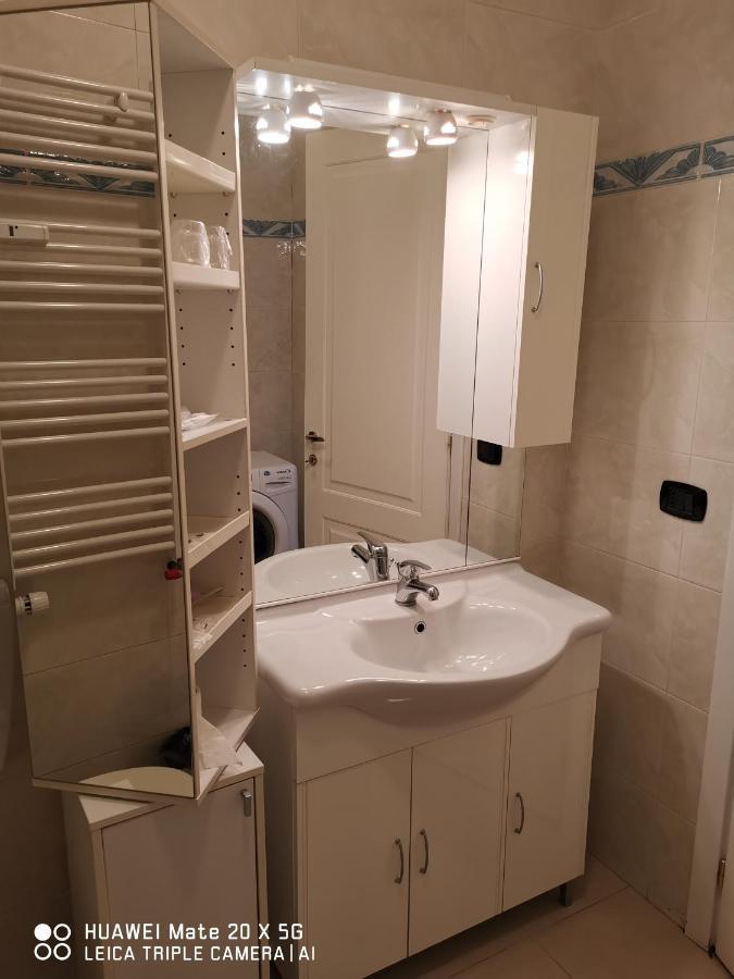 Guesthouse Central Station Group - Via Sammartini 15 Mediolan Zewnętrze zdjęcie