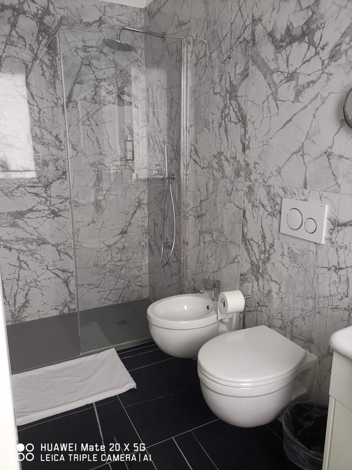 Guesthouse Central Station Group - Via Sammartini 15 Mediolan Zewnętrze zdjęcie